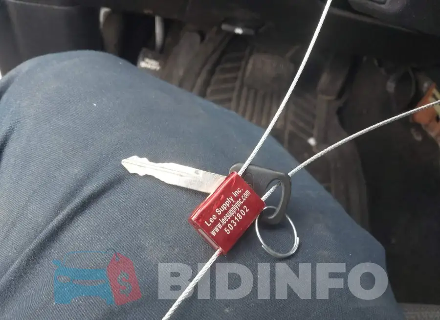 1FM5K8AT1JGB12916 Photo# 11