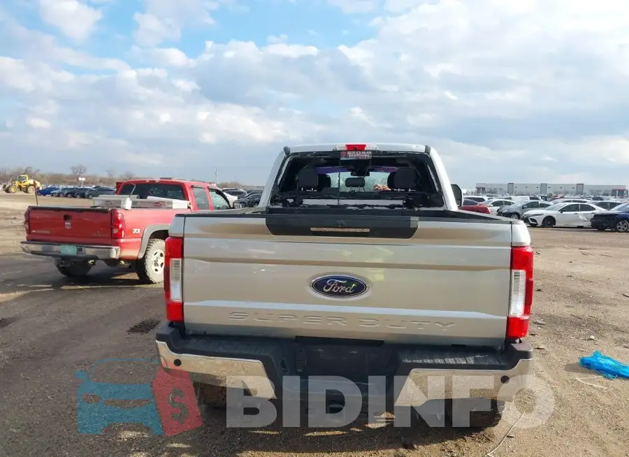 1FT7W2BT9HEC53977 Photo# 17
