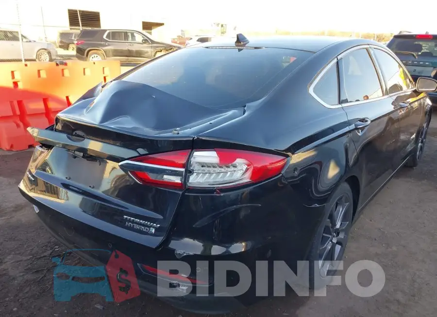 3FA6P0RU6KR182579 Photo# 4