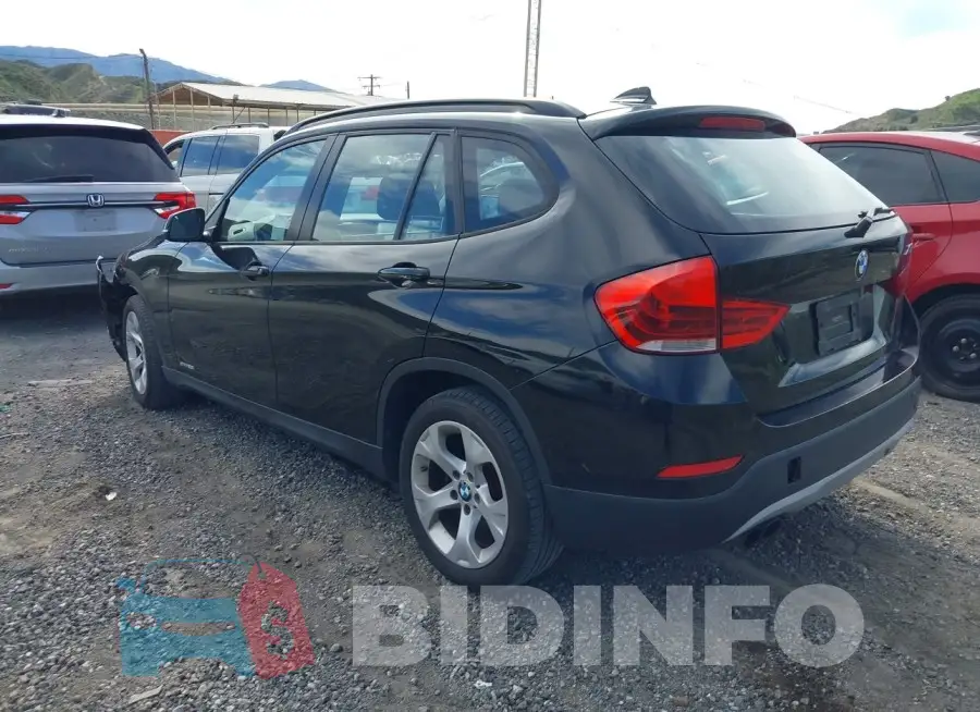 WBAVM1C57FV315636 Photo# 3