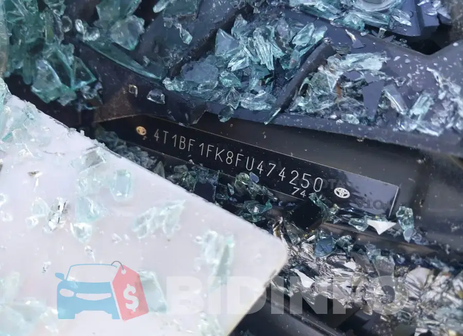 4T1BF1FK8FU474250 Photo# 9
