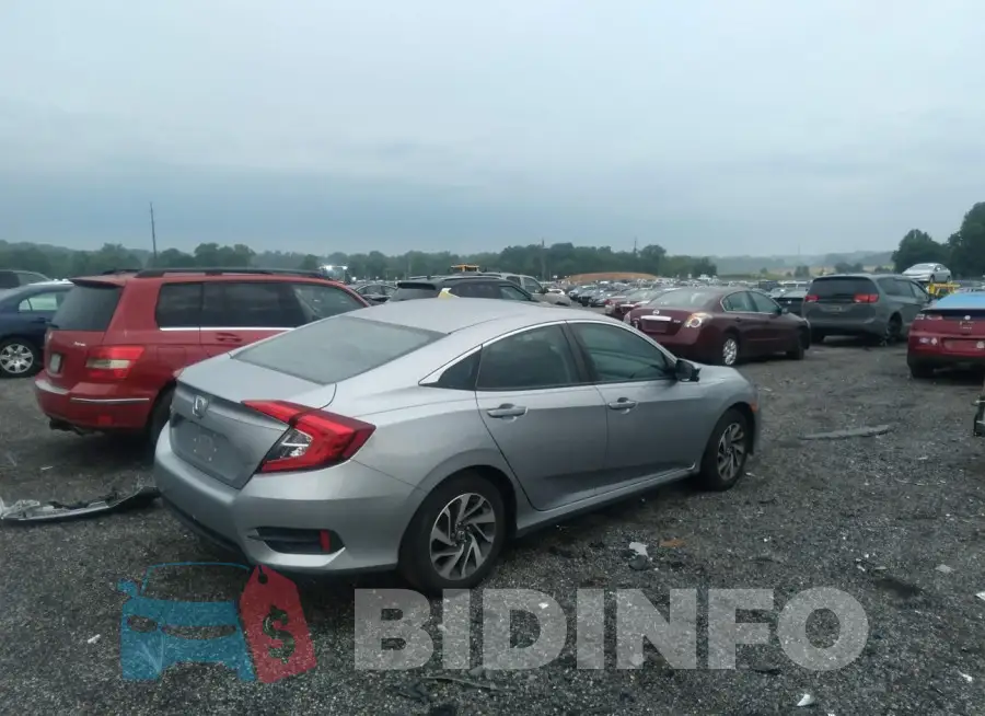 19XFC2F79GE217470 Photo# 4