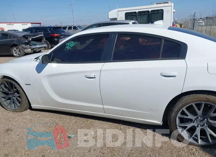 2C3CDXCT1FH777392 Photo# 15