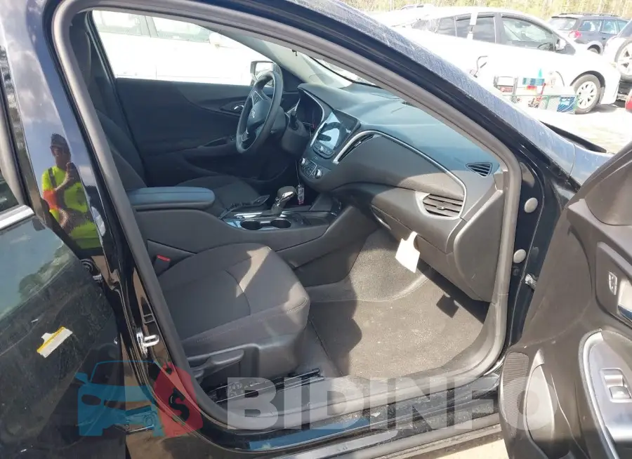 1G1ZD5ST2RF138965 Photo# 5