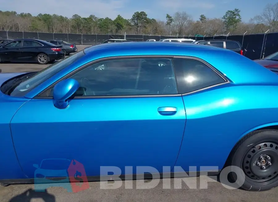 2C3CDZJG0PH558670 Photo# 15