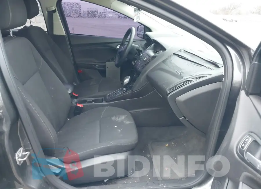 1FADP3F23JL288643 Photo# 5