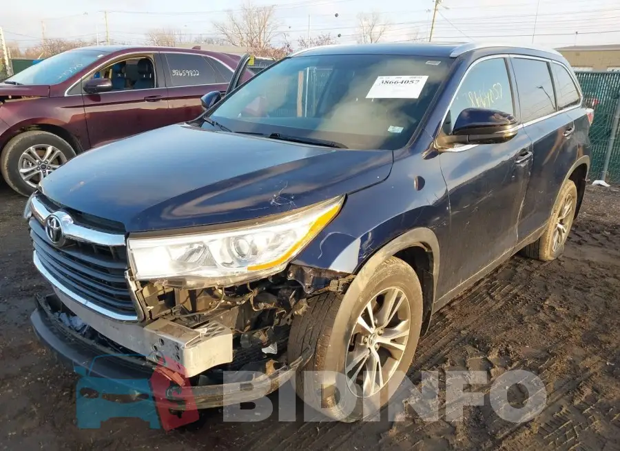 5TDJKRFH2GS275439 Photo# 2
