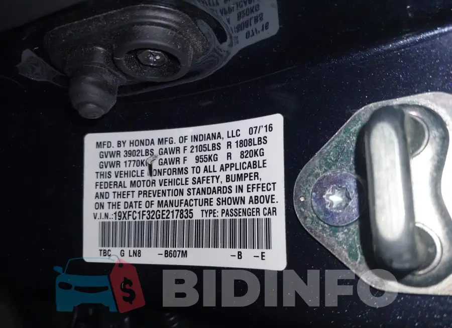 19XFC1F32GE217835 Photo# 9