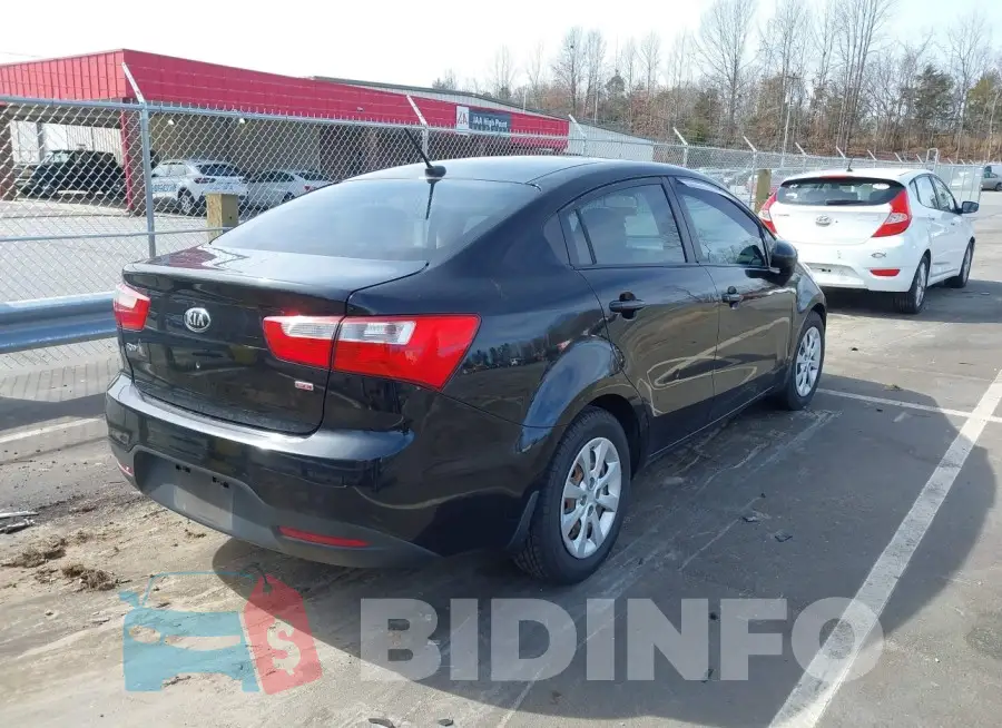 KNADM4A35E6413815 Photo# 4