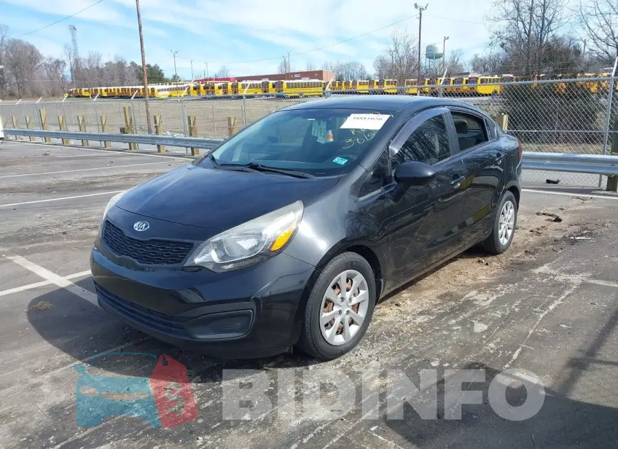 KNADM4A35E6413815 Photo# 2