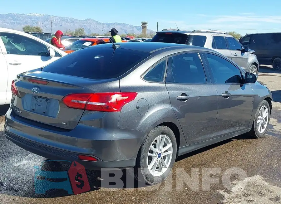 1FADP3F21JL207011 Photo# 4