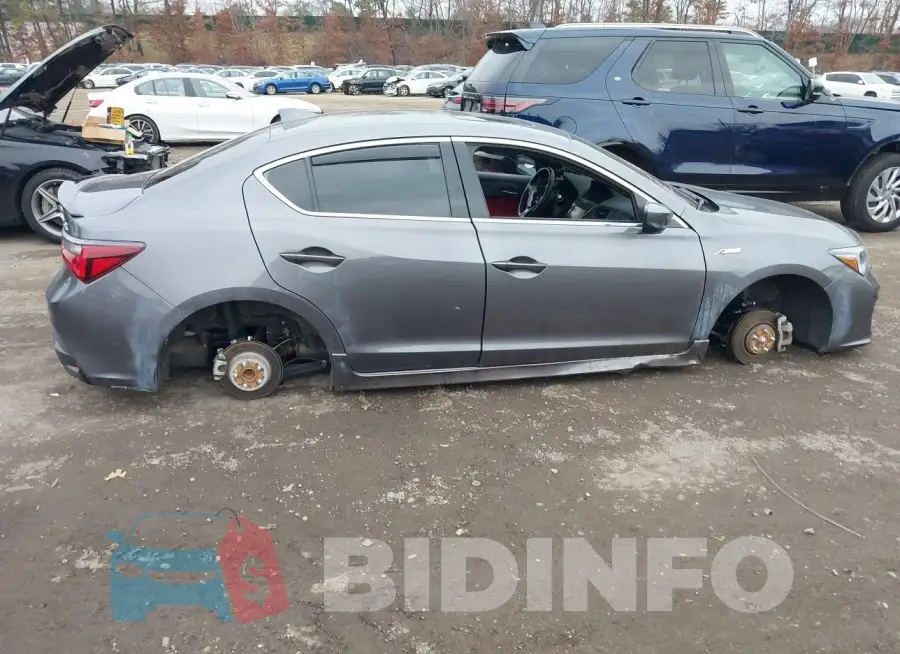 19UDE2F83NA003473 Photo# 12