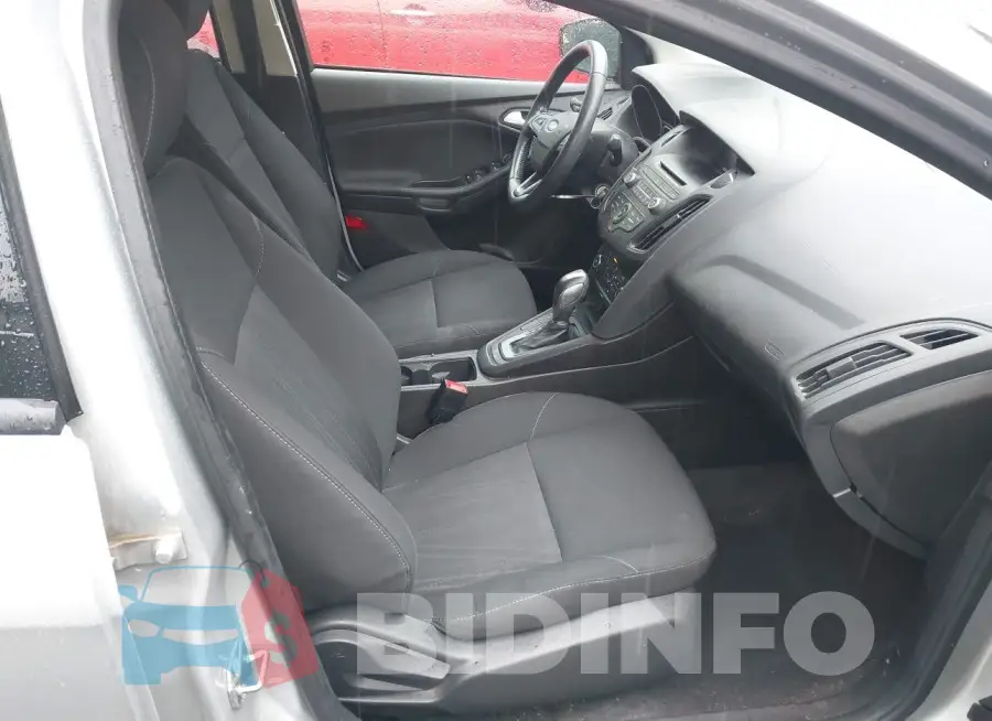 1FADP3F22GL353894 Photo# 5