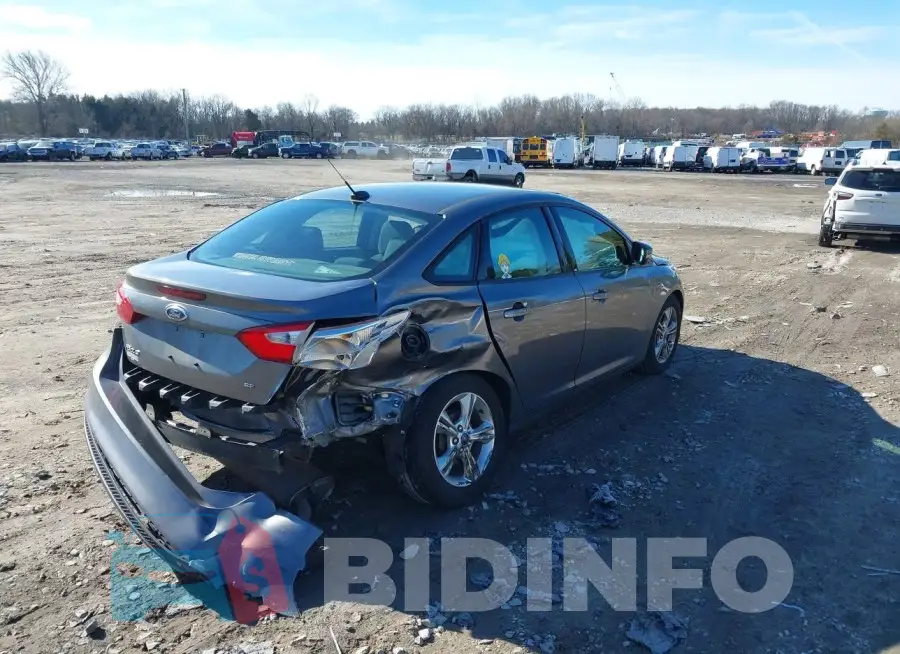 1FADP3F2XEL352988 Photo# 6