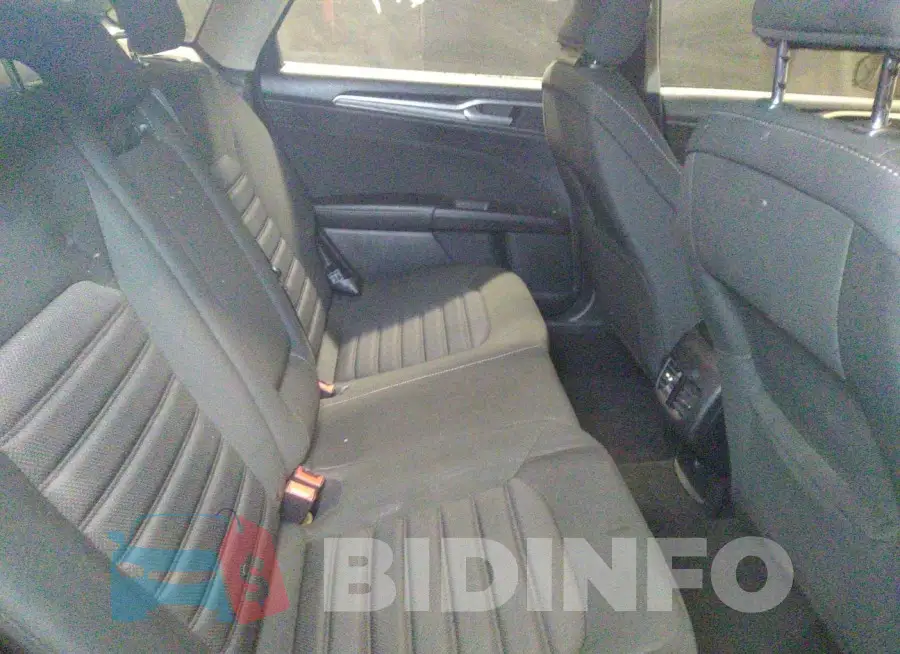 3FA6P0LU5KR191816 Photo# 8