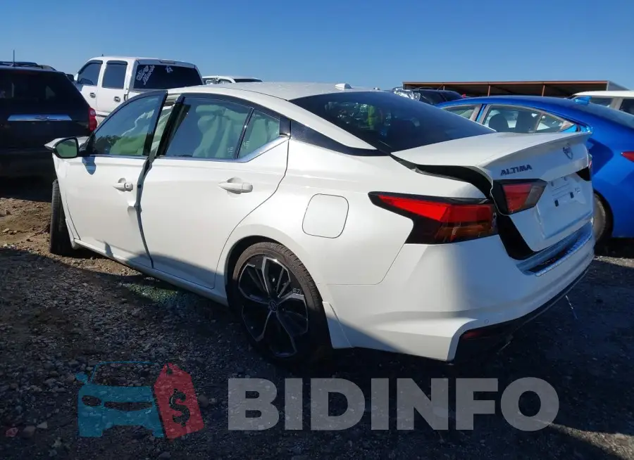 1N4BL4CV1PN371234 Photo# 3