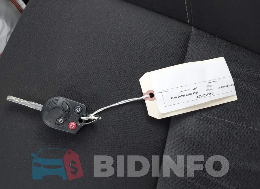 1FADP3F22JL283837 Photo# 11