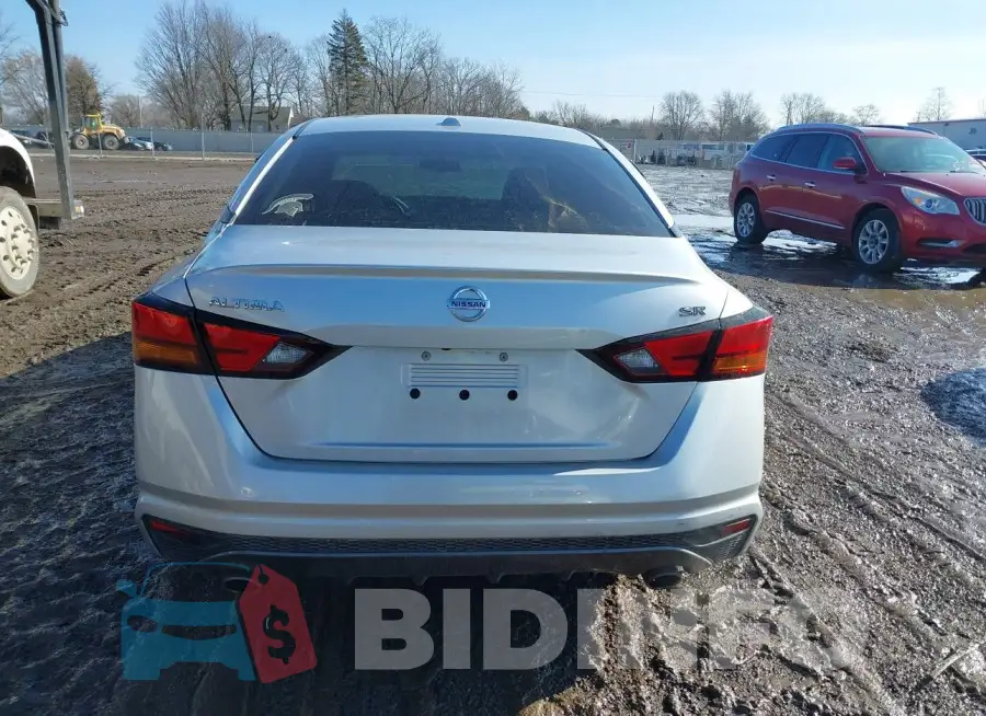 1N4BL4CV3KC130117 Photo# 16