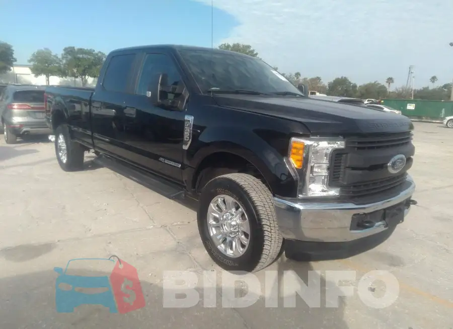 1FT8W3BT5HEF45720 Photo# 1
