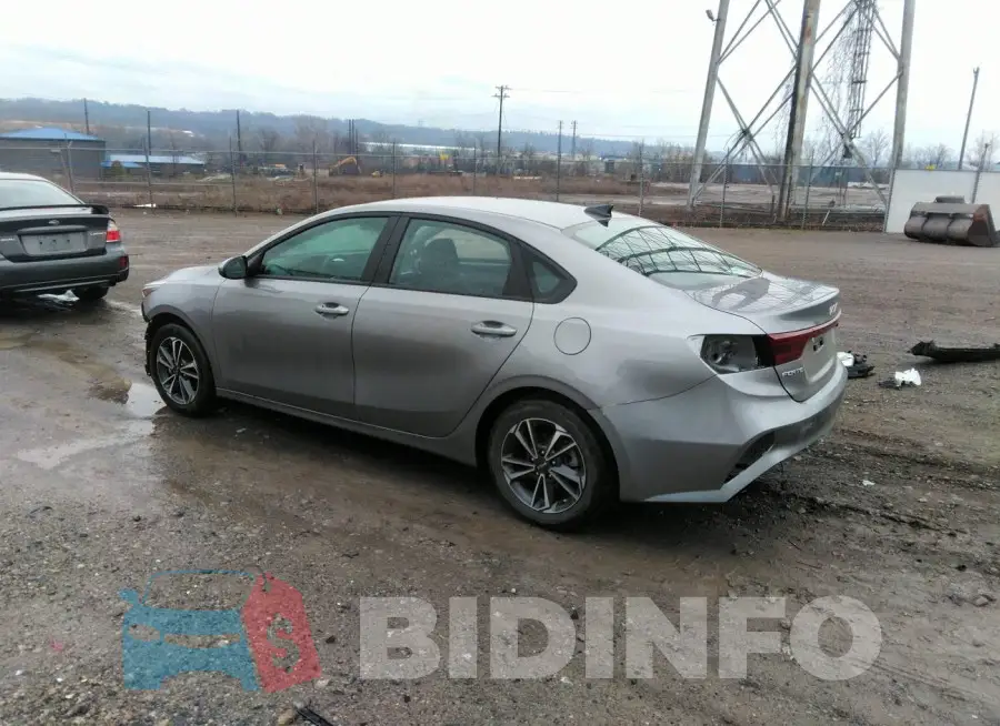 3KPF24AD2PE691501 Photo# 3