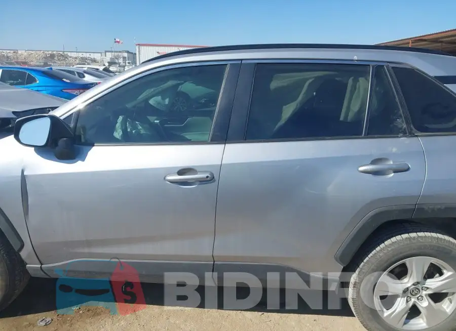 2T3W1RFV3MC109456 Photo# 14