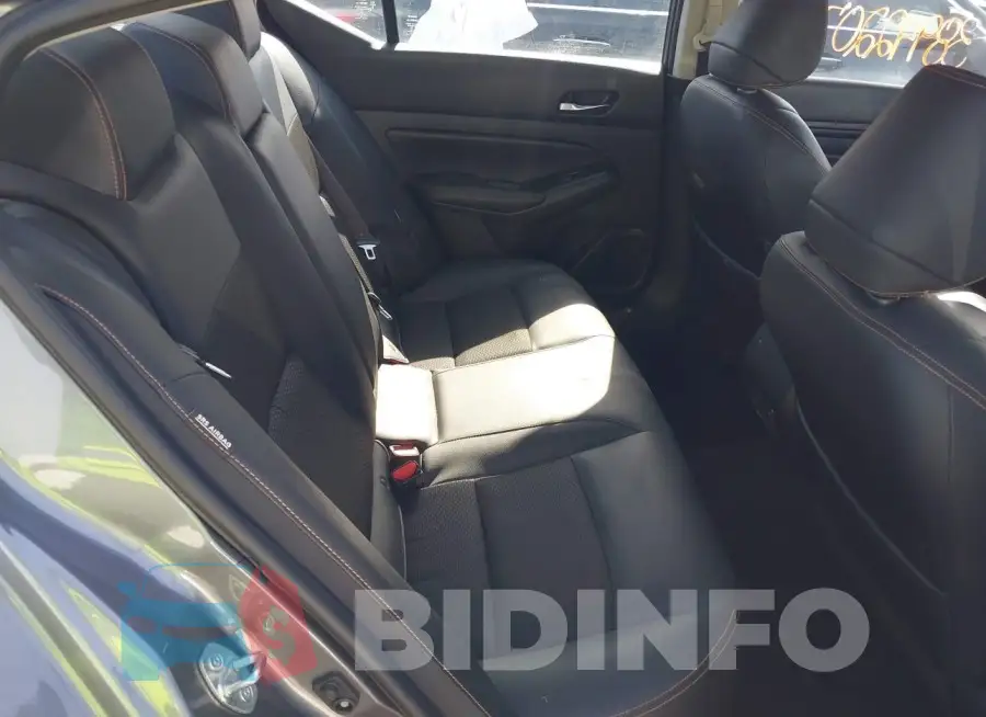 1N4BL4CW2KC195324 Photo# 8