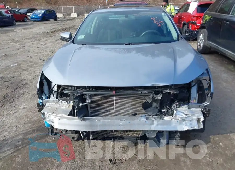 19XFC2F70JE201570 Photo# 13