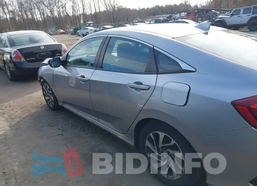 19XFC2F70JE201570 Photo# 15
