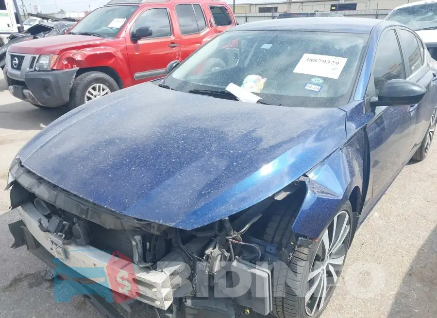 1N4BL4CV5KC135898 Photo# 2