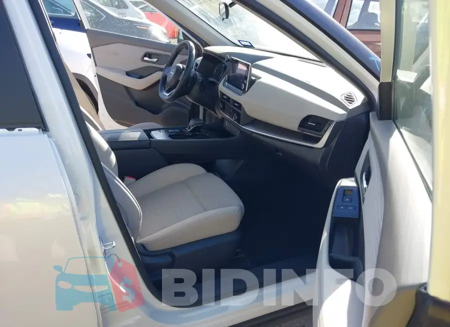 5N1BT3BA9PC780334 Photo# 5