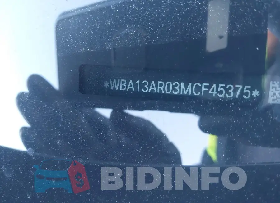WBA13AR03MCF45375 Photo# 9