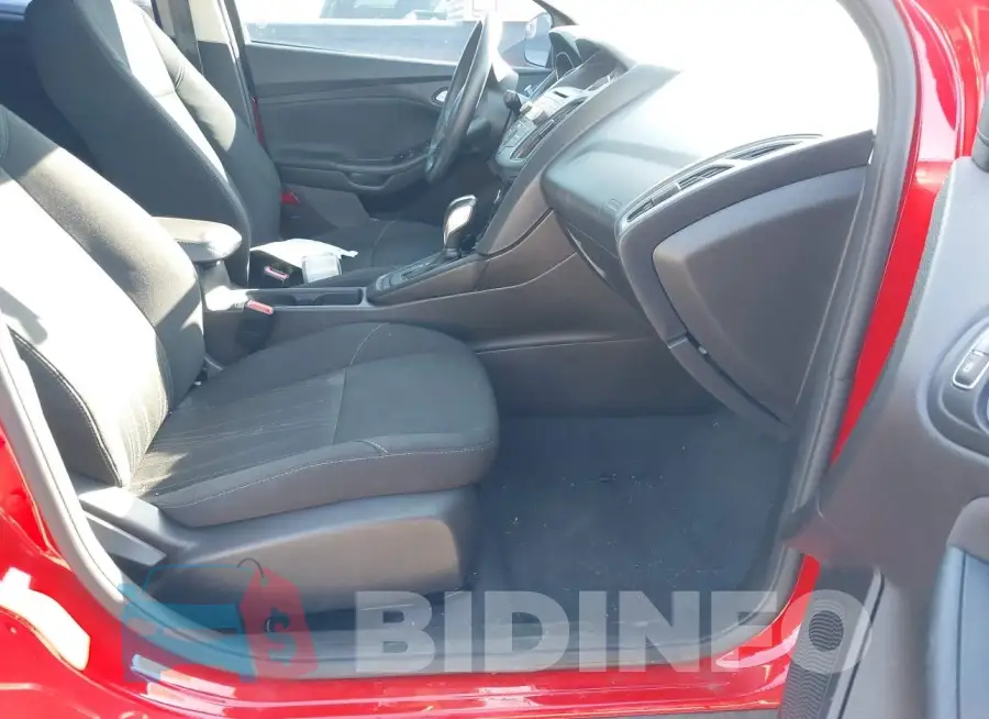 1FADP3F2XGL360382 Photo# 5