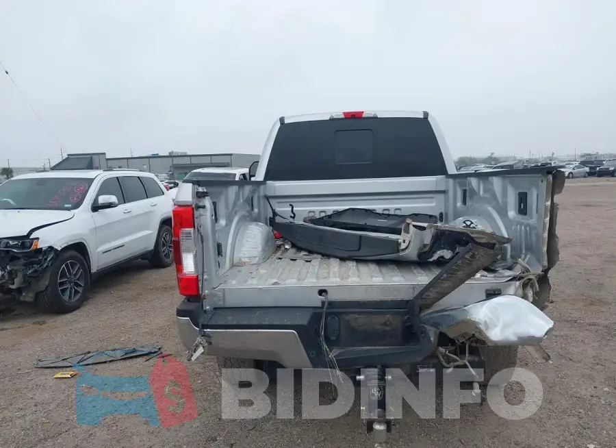 1FT7W2BT2JEB89206 Photo# 17
