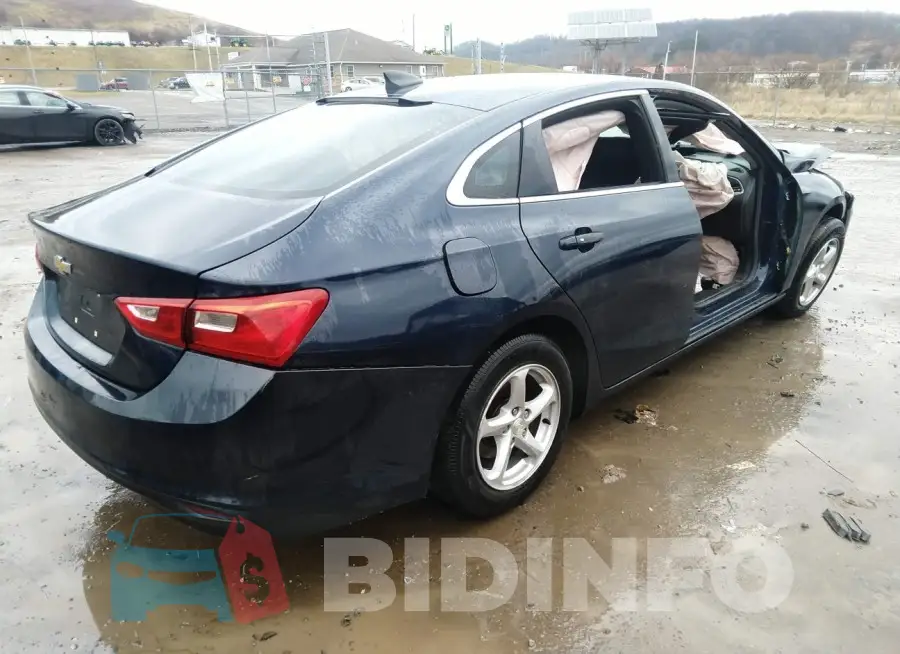 1G1ZB5ST0HF101563 Photo# 4