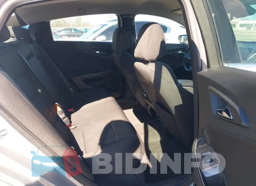 1G1ZD5ST7JF235230 Photo# 8
