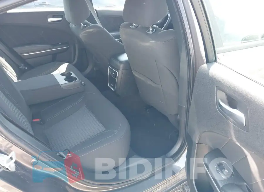 2C3CDXBG5PH635052 Photo# 8