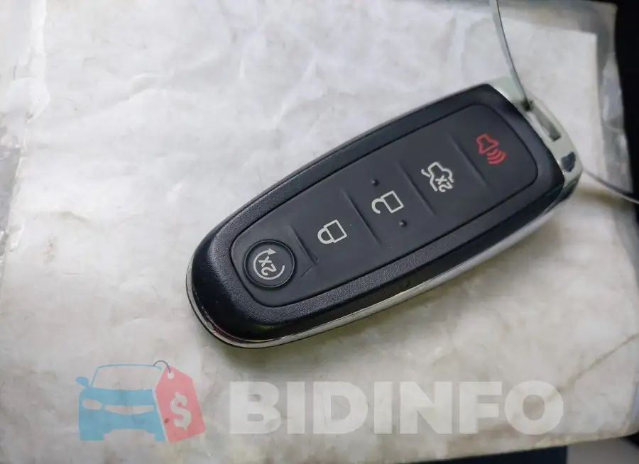 1FADP3N25FL208834 Photo# 11