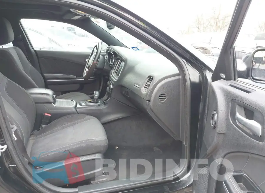 2C3CDXHG2FH794830 Photo# 5
