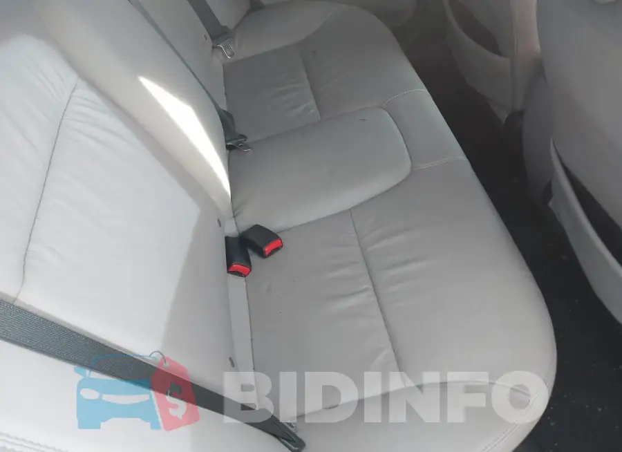19XFB4F30FE200180 Photo# 8