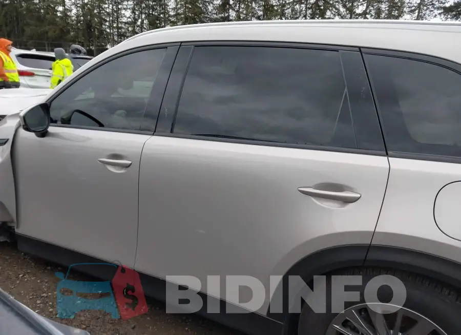JM3KKCHD5R1130608 Photo# 14