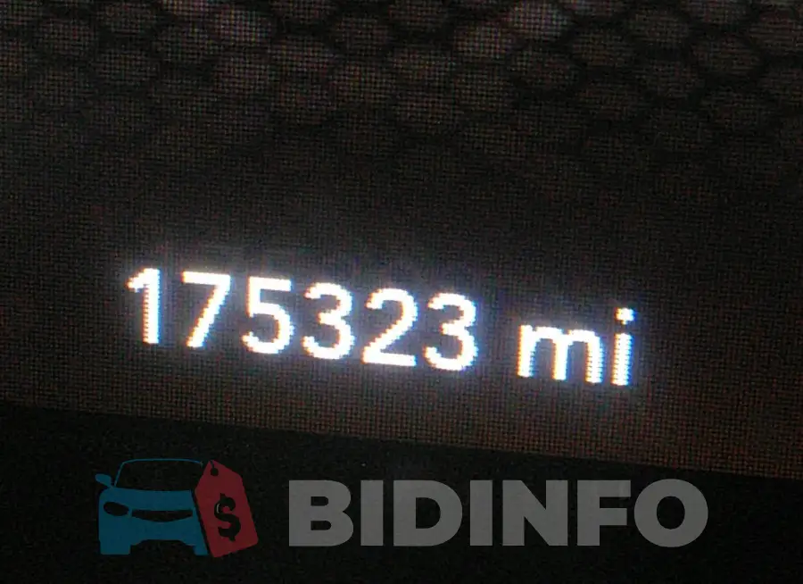 2C3CDXJG4FH898021 Photo# 15