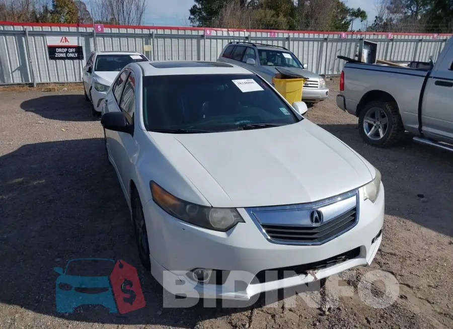JH4CU2F88EC001573 Photo# 6