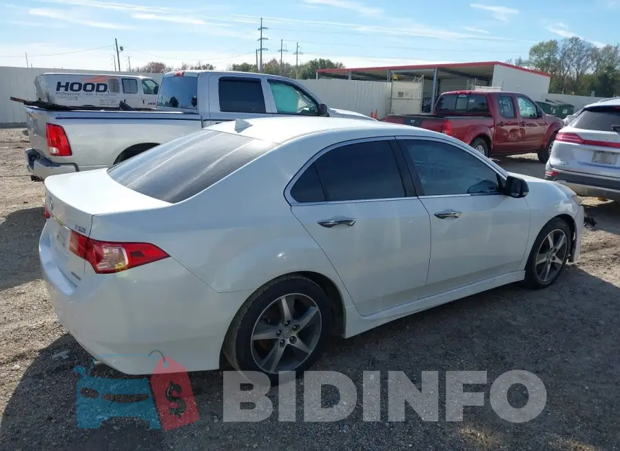 JH4CU2F88EC001573 Photo# 4
