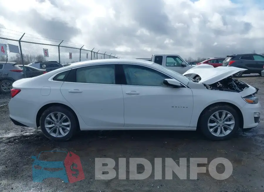 1G1ZD5ST1RF122613 Photo# 13