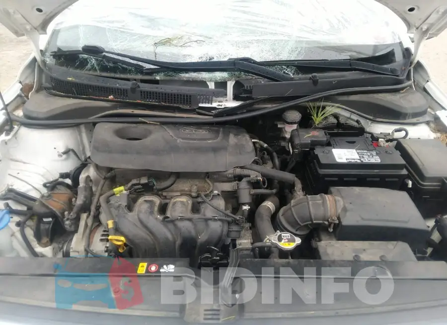 3KPC24A35KE058123 Photo# 10