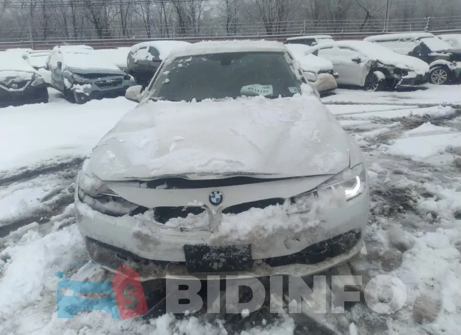 WBA8E5G53JNU47331 Photo# 12