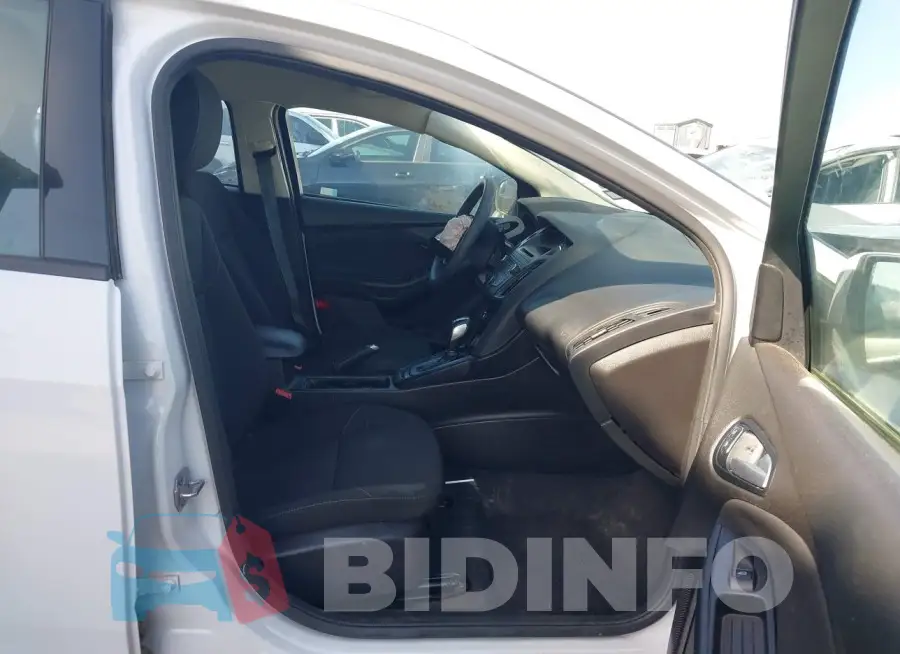1FADP3F29GL310203 Photo# 5