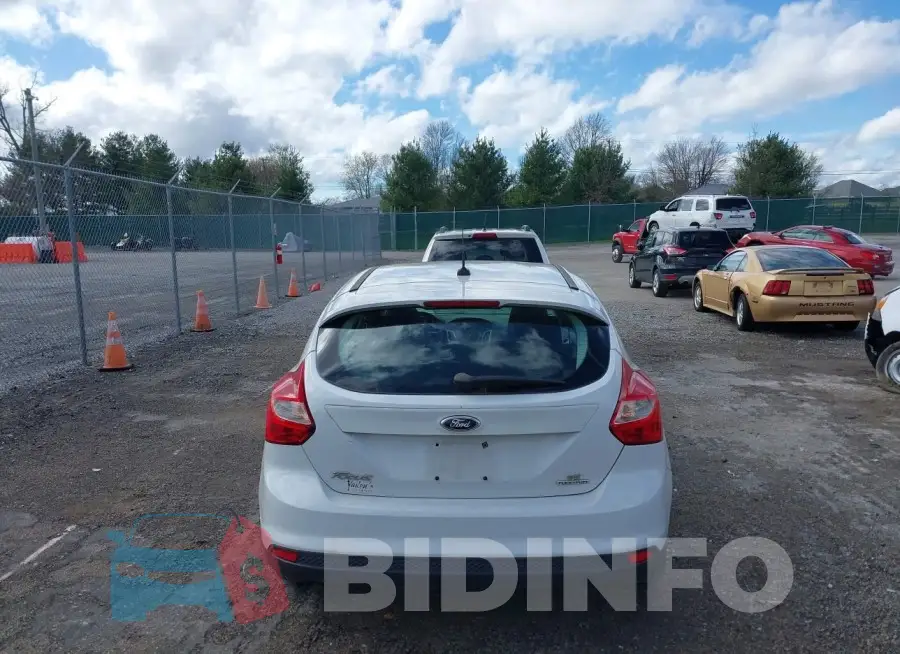 1FADP3K28EL332633 Photo# 6