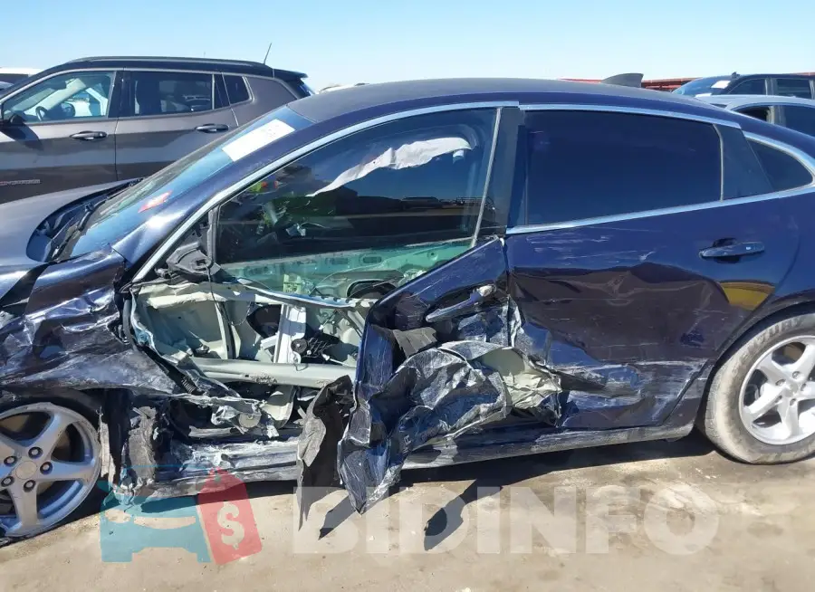 1G1ZB5ST5HF241883 Photo# 13