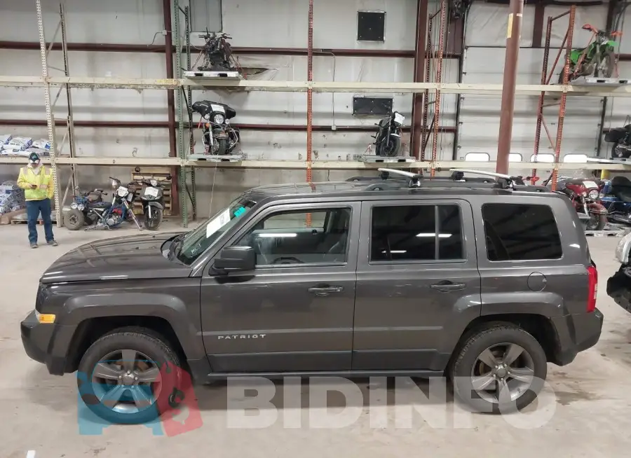 1C4NJRFB9FD175915 Photo# 14